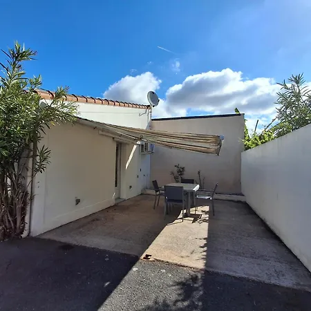 Cosy Avec Mezzanine, Proche Et Commerces - - Fr-1-706-29 דירה *